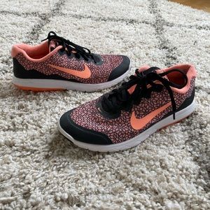* Nike Women's Flex Experience Rn 4 Sneaker